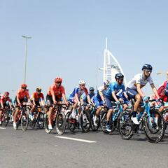 El UAE Tour se cancela por el coronavirus: dos miembros del UAE Emirates infectados