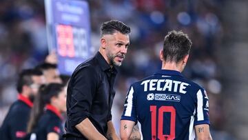 Martin Demichelis head coach and Sergio Canales of Monterrey during the 13th round match between Monterrey and Tijuana as part of the Liga BBVA MX, Torneo Clausura 2025 at BBVA Bancomer Stadium, on March 29, 2025 in Monterrey, Nuevo Leon, Mexico.