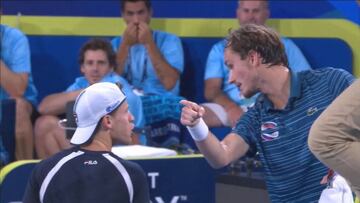 Schwartzman a Medvedev en un tenso momento: "¡Bobo!"