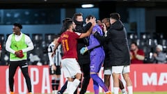 Dimitrievski y Vázquez salvan al Valencia sobre la bocina