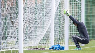 Jesús Corona: “Jugar no como equipo chico, sí con orden”