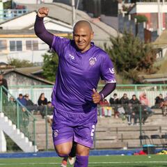 7 jugadores que se retiraron oficialmente y volvieron al fútbol profesional