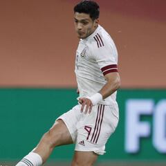 Raúl Jiménez, de villano a héroe con el Tri frente a Holanda