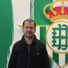 Tras Setién, se va del Betis otro cruyffista: 'Guardiola de Gerena'