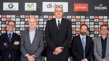 El presidente del Joventut, Juanan Morales (centro), y su consejo de administración luchna contra reloj para salvar el club.