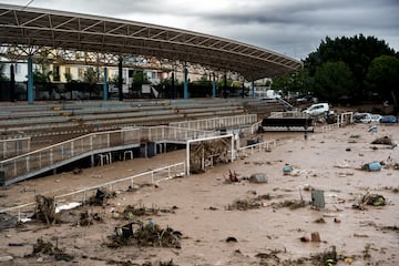 La DANA que azot¨® el Levante espa?ol en octubre de 2024 tuvo terribles consecuencias materiales y personales. Como no pod¨ªa ser de otra manera, el deporte tambi¨¦n se vio afectado de manera severa. Numerosos partidos tuvieron que ser suspendidos y muchas de las instalaciones deportivas fueron arrasadas por el temporal.