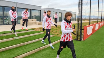 21/01/25 GIRONA ENTRENAMIENTO
GRUPO
