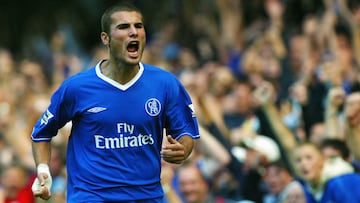 En 2005, el delantero rumano, en ese momento jugador del Chelsea, dio positivo en un examen antidopaje que pidió el técnico, José Mourinho. Los resultados arrojaron que Mutu había consumido cocaína.