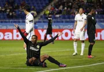 Nacional lo intentó pero no logró marcar el empate. Kashima en los últimos minutos fue certero y puso el 3-0 final y ahora va a la final con el América de México o el Real Madrid.