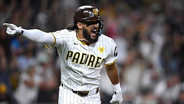 SAN DIEGO, CALIFORNIA - SEPTEMBER 04: Fernando Tatis Jr. #23 of the San Diego Padres celebrates his walk-off single against the Detroit Tigers in the 10th inning at Petco Park on September 04, 2024 in San Diego, California. Orlando Ramirez/Getty Images/AFP (Photo by Orlando Ramirez / GETTY IMAGES NORTH AMERICA / Getty Images via AFP)