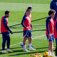 Azpilicueta, cuarta novedad que postula Simeone