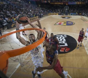 Partido de Euroliga entre el FC Barcelona y el Zalgiris Kaunas.