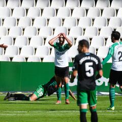 Gran paso adelante del Elche a costa del descenso matemático del Racing