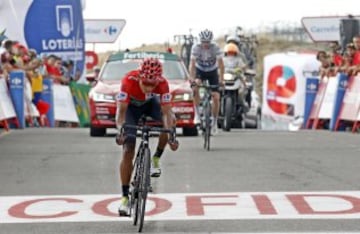 Chris Froome, máximo rival de Nairo Quintana, exigió al colombiano en la etapa 20 y lo aplaudió en los últimos metros de recorrido.