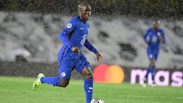 (FILES) In this file photo taken on April 27, 2021, Chelsea&#039;s French midfielder N&#039;Golo Kante runs with the ball during the UEFA Champions League semi-final first leg football match between Real Madrid and Chelsea at the Alfredo di Stefano stadiu