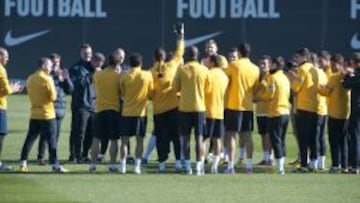 Entrenamiento de recuperación para los titulares en París