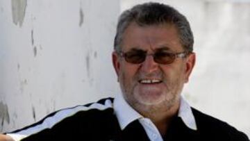 <b>CONFIANZA EN EL TÉCNICO. </b>AL Cerro de Reyes le ha servido la continuidad de Tinín en el banquillo.