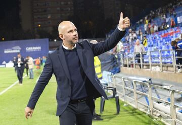 José Alberto arriesgó quitando a Iñigo Vicente y Andrés Martín, pero el partido acabó con victoria.