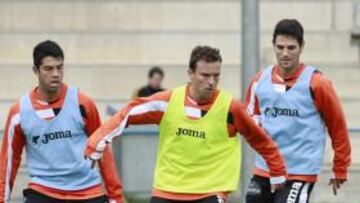 <b>EN TENSIÓN. </b>Mané, entre Miku y Gavilán, en un entrenamiento.