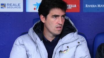 Iraola, en el banquillo de Cornellà.