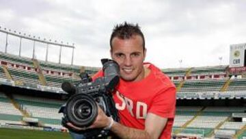 Juli viene del Elche.