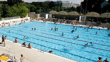 Multitudinaria pelea en una piscina municipal: tres menores detenidos y varios policías heridos