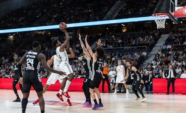 El Madrid se dispara con un triunfo monumental