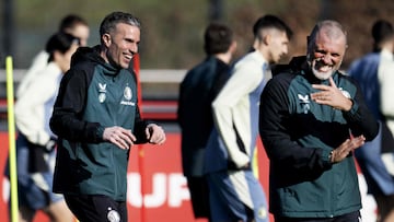 Van Persie, entrenador del Feyenoord.