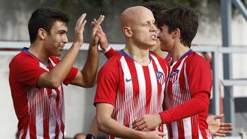 Los jugadores del Atlético celebran un gol al Mónaco.