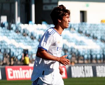 Julen Jon Guerrero, con el Juvenil blanco.