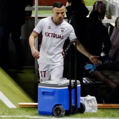 Karim Azamoum pide salir del Albacete