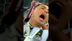 ¡Atentos a su cara! Edu Vargas sufrió divertida broma en Brasil