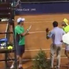 La escena que sonroja al tenis entre dos jugadores que casi se pegan: "Me vas a matar..."