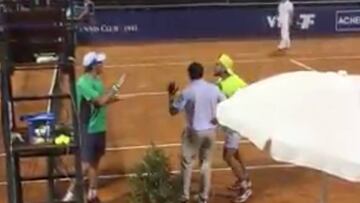 La escena que sonroja al tenis entre dos jugadores que casi se pegan: "Me vas a matar..."