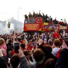 Ryan Reynolds and the Wrexham squad have their promotion party in Las Vegas