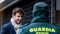 Piqué declara y se emociona ante la jueza