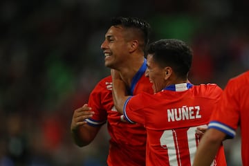 Los 11 sobrevivientes de los amistosos en la Roja