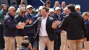 Tsitsipas, testigo de una bronca viral y de un homenaje al mismo protagonista