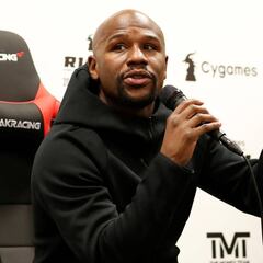 Mayweather da plantón en un acto tras 8 horas de espera