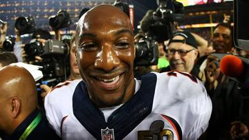(FILES) This file photo taken on February 6, 2016 shows Aqib Talib #21 of the Denver Broncos celebrating after defeating the Carolina Panthers during Super Bowl 50 at Levi&#039;s Stadium in Santa Clara, California. 
 Denver Broncos cornerback Aqib Talib was released from hospital on June 6, 2016, a day after he was shot in the lower right leg in Dallas. Dallas-area television station WFAA reported that Talib&#039;s recollection of the incident in the early hours of June 5 morning was hazy.
  / AFP PHOTO / GETTY IMAGES NORTH AMERICA / RONALD MARTINEZ