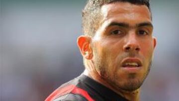 Los futbolistas ingleses apoyan a Tévez frente al City