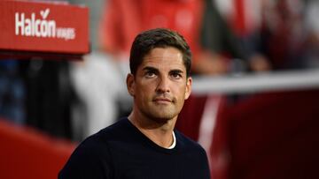 October 3, 2021, Granada, Spain: Granada CF coach Robert Moreno seen during the La Liga Santander match between Granada CF and Sevilla FC at Estadio Nuevo Los Carmenes in Granada. (Credit Image: © Carlos Gil/SOPA Images via ZUMA Press Wire)