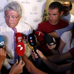 Cerezo elogia a James pero no da pistas sobre el fichaje al Atlético