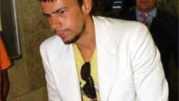 <B>PRIMER FICHAJE.</B> El delantero serbio está a un paso de ser el primer fichaje del Atlético para la próxima temporada.