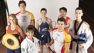Íñigo Peña, Carolina Marín, Fernando Carro, Lydia Valentín, Sandra Sánchez, Paco Cubelos y Jesús Tortosa, becados del ADO.
