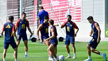 Los jugadores de la selección española, durante un entrenamiento en Qatar.