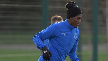 Yerry Mina durante un entrenamiento con el Everton.