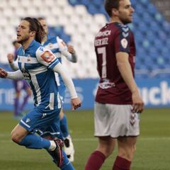 Keko y Alex Bergantiños dan vida al Deportivo