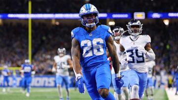 DETROIT, MICHIGAN - OCTOBER 27: Jahmyr Gibbs #26 of the Detroit Lions celebrates after a rushing touchdown in the first quarter of a game against the Tennessee Titans at Ford Field on October 27, 2024 in Detroit, Michigan. Gregory Shamus/Getty Images/AFP (Photo by Gregory Shamus / GETTY IMAGES NORTH AMERICA / Getty Images via AFP)