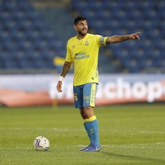 Aythami Artiles se despide y cede la capitanía a Maikel Mesa